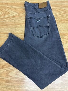 EUC Authentic Armani Jeans for men size 33 (please see pics for measurements)